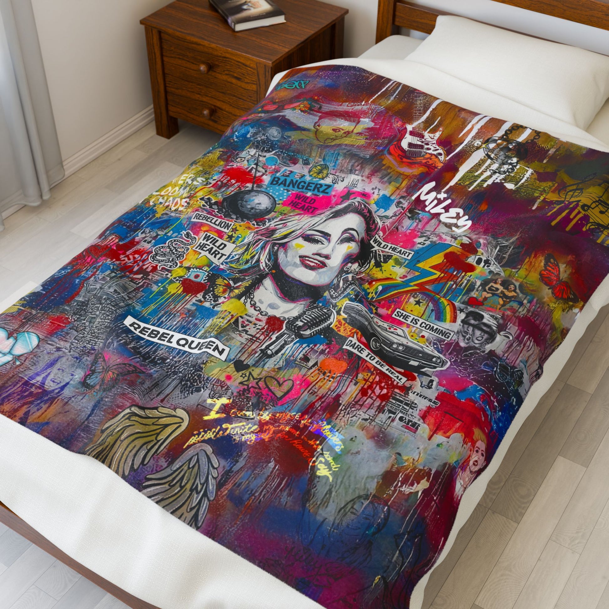 Rebel Queen Velveteen Plush Blanket | Pop Art Graffiti Throw - LucyKay store